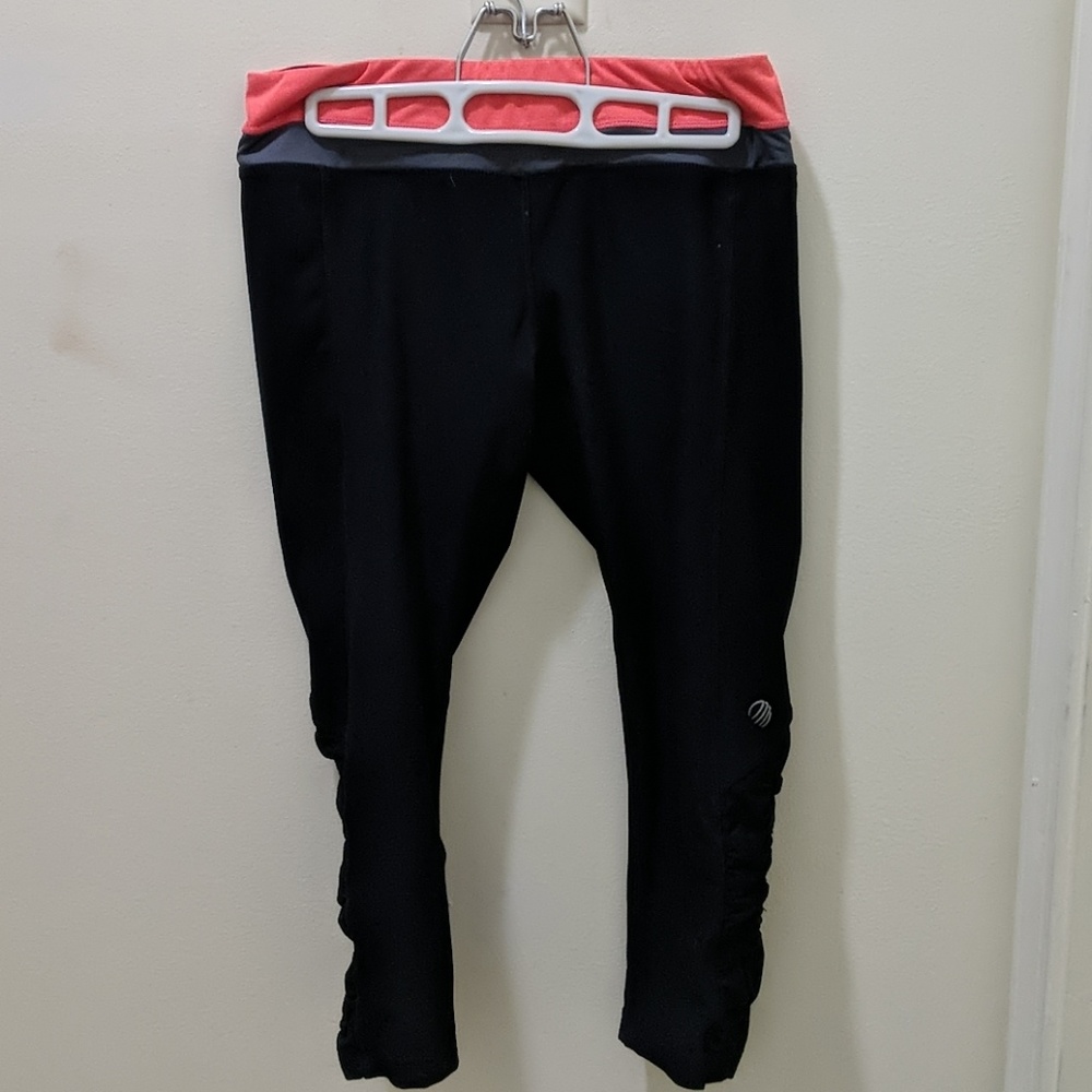 Athletic leggings
